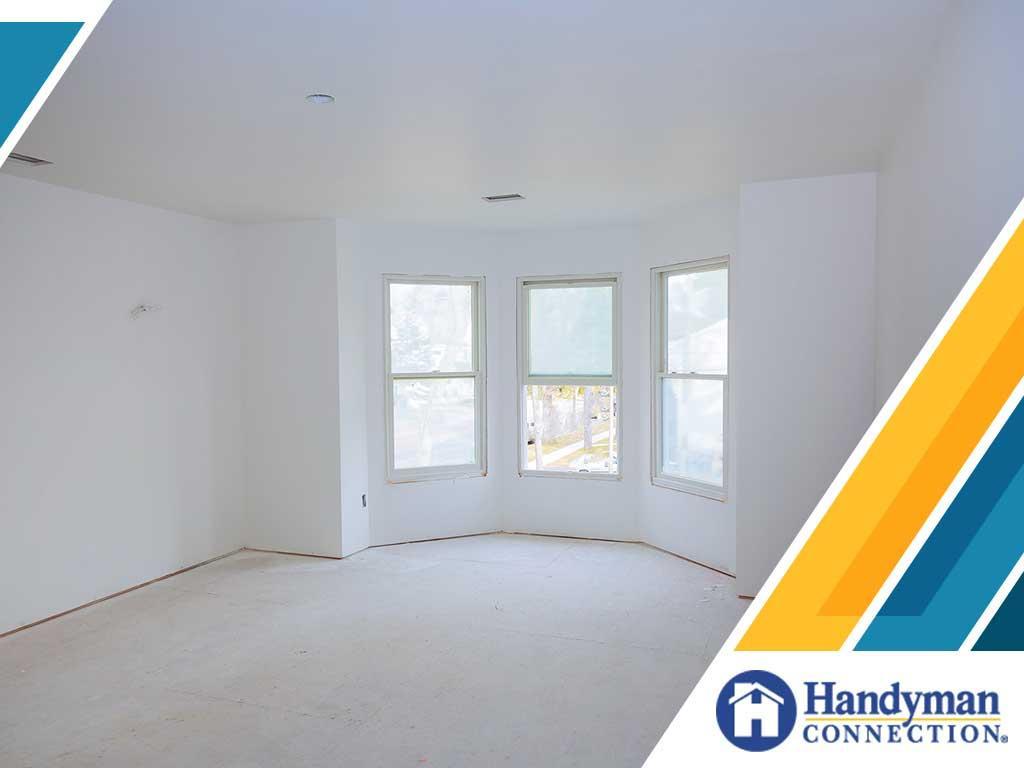 https://www.handymanconnection.net/blueash/wp-content/uploads/sites/10/2021/05/drywall-image.jpg