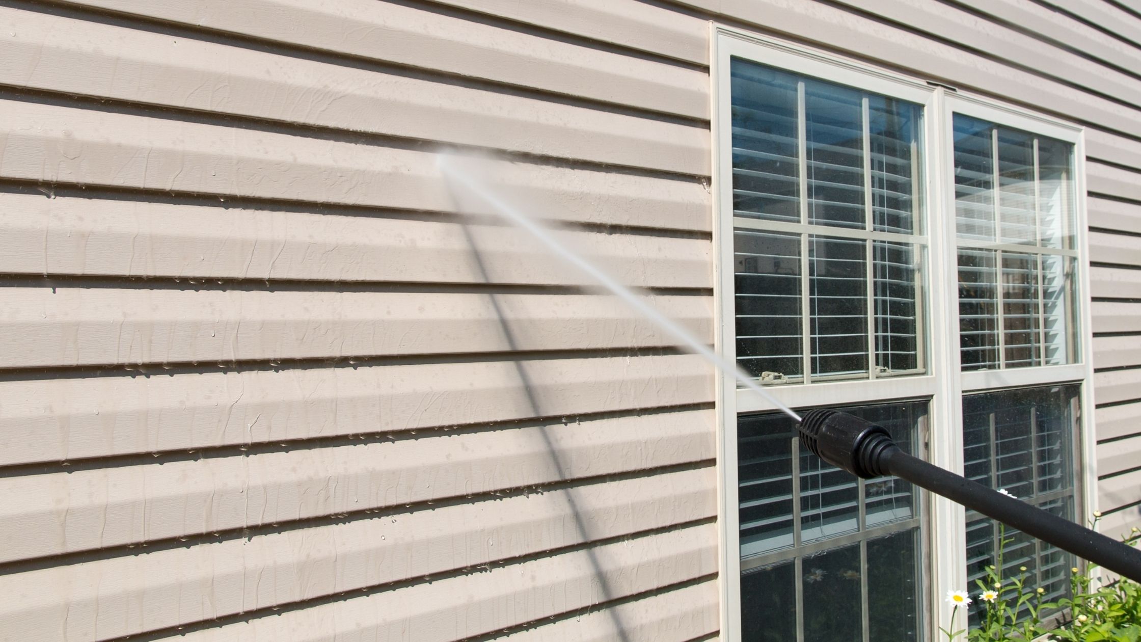 https://www.handymanconnection.net/colorado-springs/wp-content/uploads/sites/5/2022/05/pressure-washing.jpg