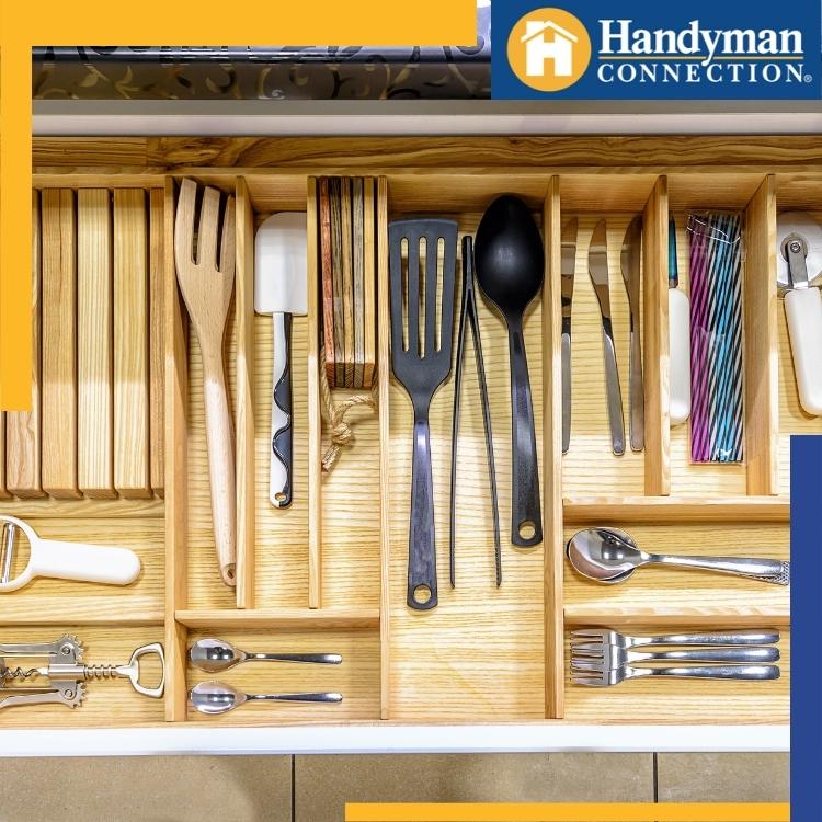 https://www.handymanconnection.net/red-deer/wp-content/uploads/sites/42/2022/08/Red-Deer-Home-Repairs-Save-Space-in-Kitchens-With-These-Tips.jpg