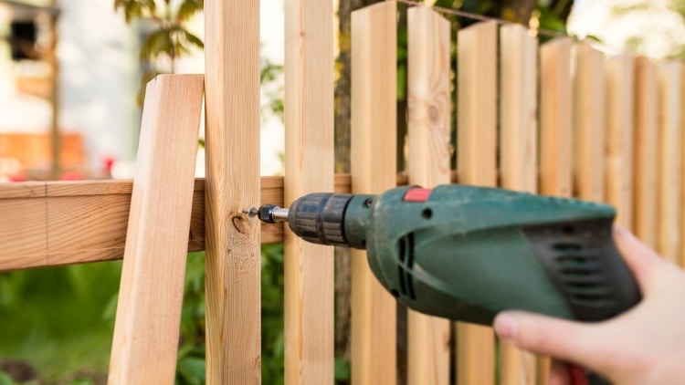 Repairing Your Fence Can Enhance Your Home