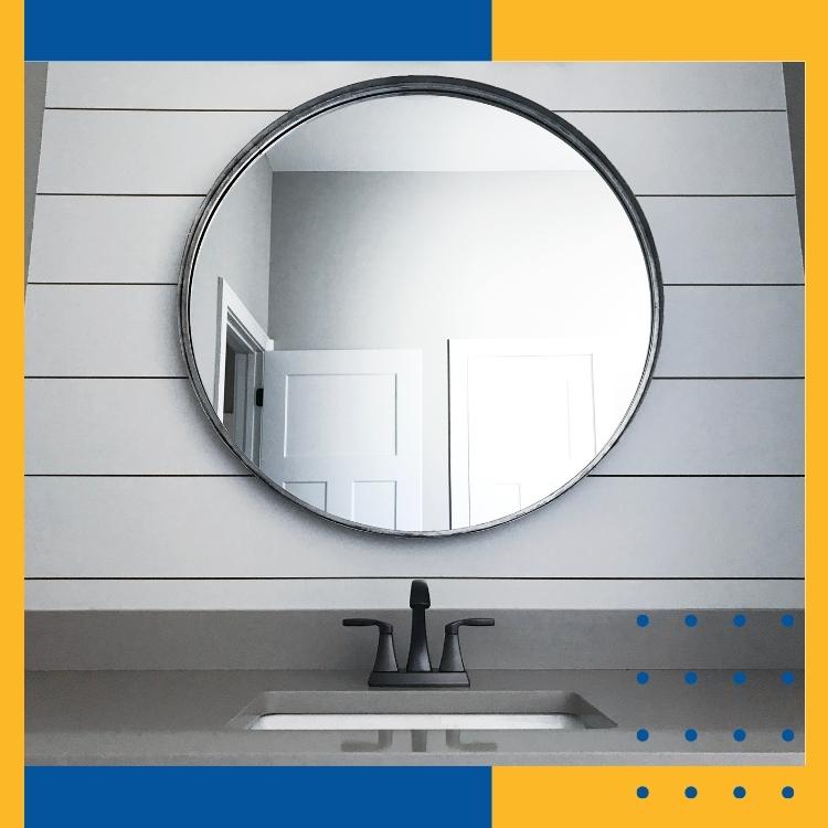 https://www.handymanconnection.net/vaughan/wp-content/uploads/sites/51/2022/08/Handyman-in-Vaughan-Benefits-of-a-Mirror-in-the-Bathroom.jpg