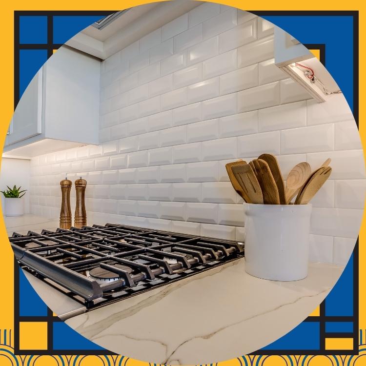 https://www.handymanconnection.net/victoria/wp-content/uploads/sites/52/2022/01/Victoria-Remodelling-Services-4-Backsplash-Design-Options.jpg